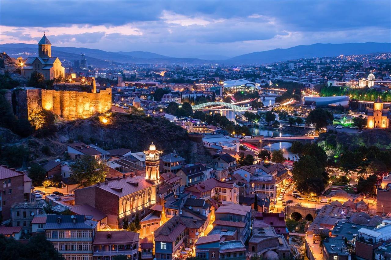 Hotel 2Floors Tiflis Exterior foto